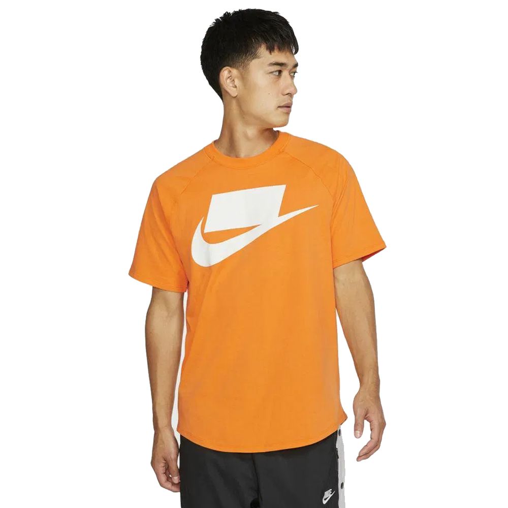 REMERA NIKE NSW SS TEE BV7595-886 HOMBRE - chelsea